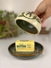 Load image into Gallery viewer, #18* Luna Moth &amp; Vine Butter Dome
