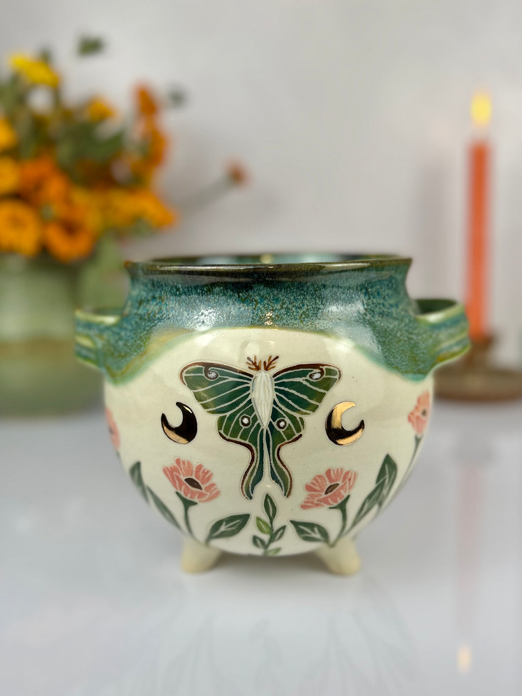 #18 Luna Moth Garden Cauldron Pot