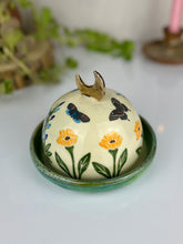 Load image into Gallery viewer, #21 Lupine &amp; Poppy Butter Dome
