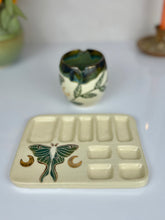 Load image into Gallery viewer, #31 Luna Moth Paint Palette
